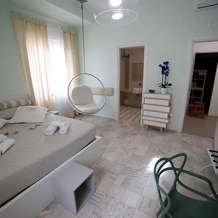Couette-café Gennaro 4*