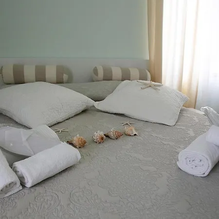 Gennaro Bed & Breakfast *